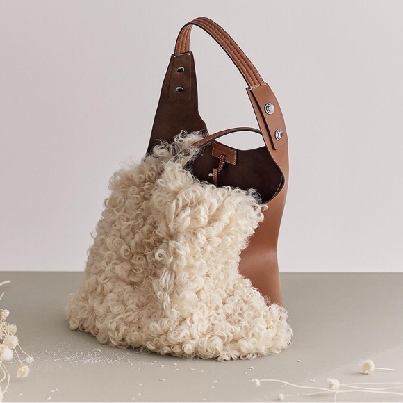 EUC Tory Burch Rory in Shearling tote $1,295 - Picture 1 of 12
